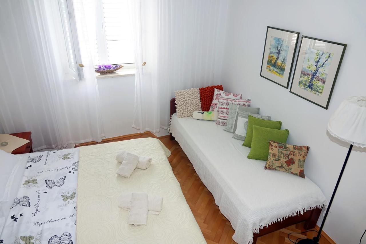 Two-Bedroom Apartment In The Centre Makarská Exteriér fotografie
