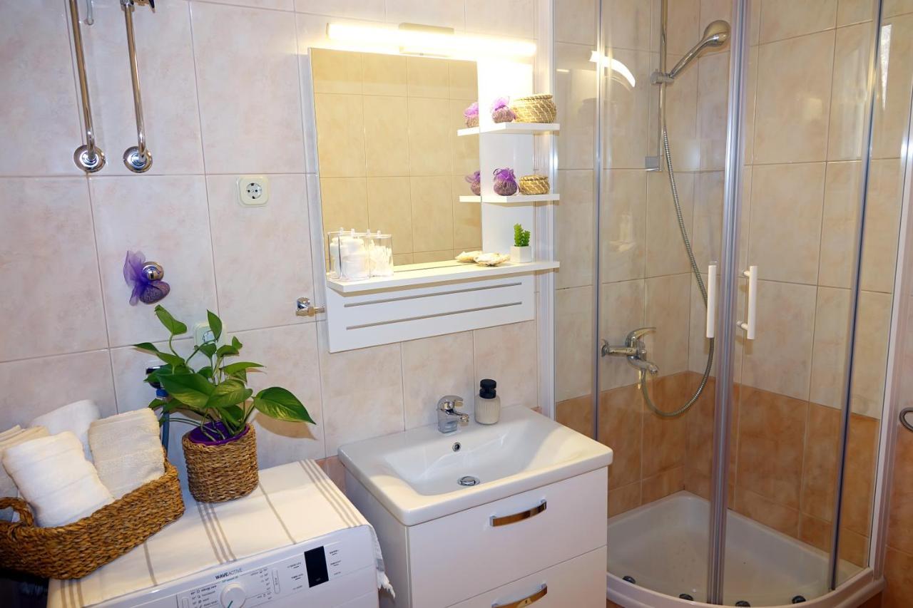 Two-Bedroom Apartment In The Centre Makarská Exteriér fotografie
