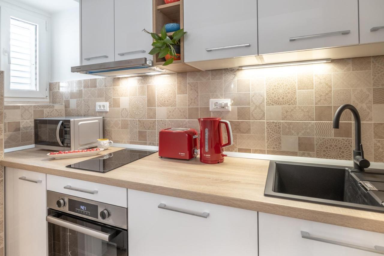 Two-Bedroom Apartment In The Centre Makarská Exteriér fotografie