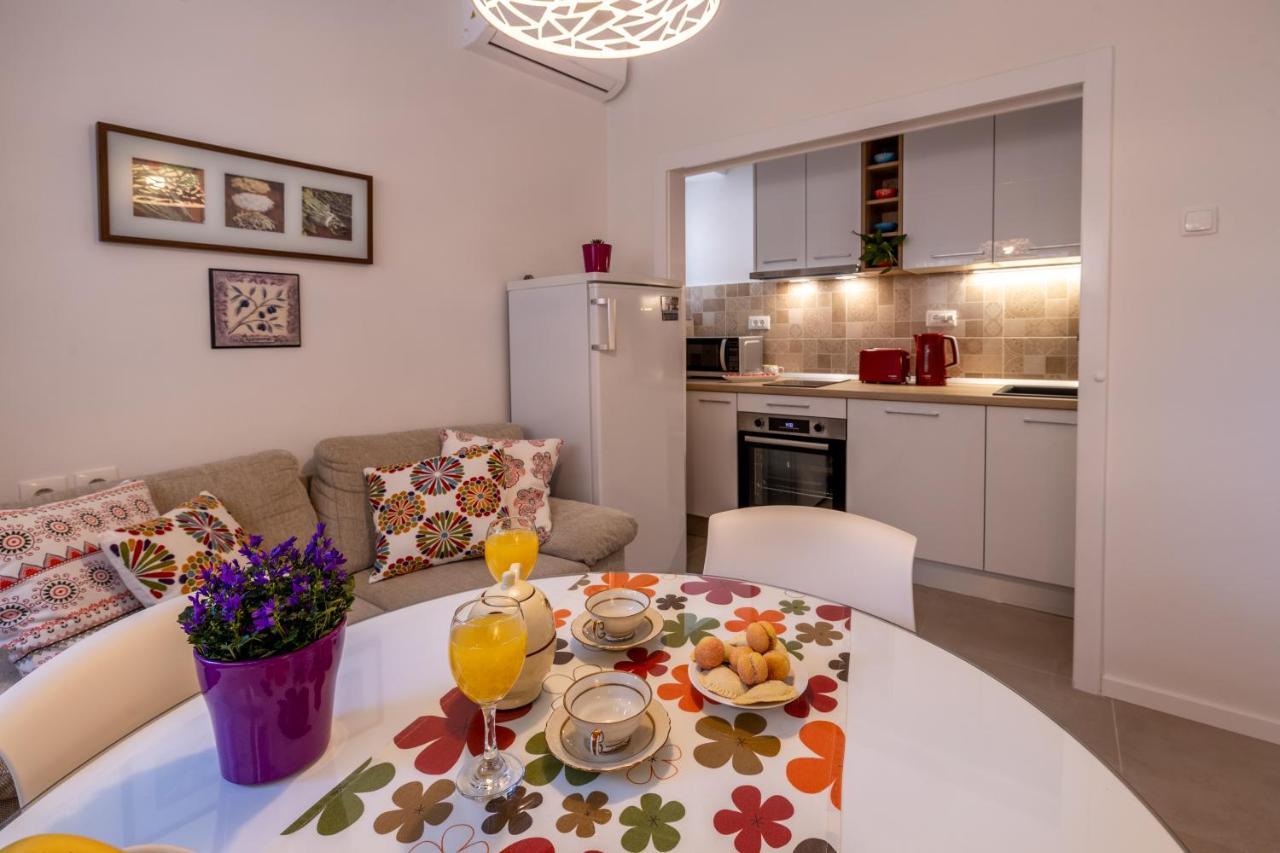 Two-Bedroom Apartment In The Centre Makarská Exteriér fotografie